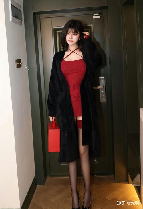 精品人妻少妇嫩草av蜜桃的相关介绍