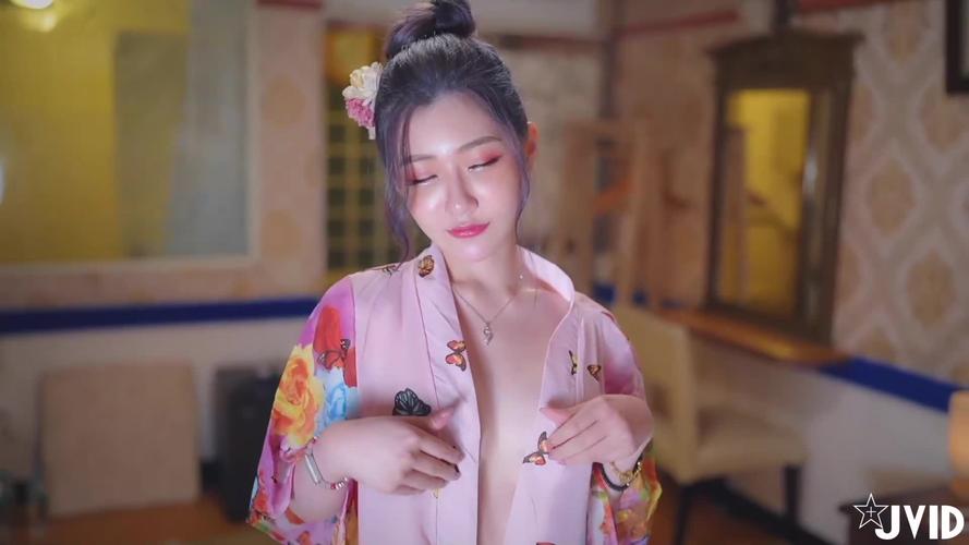 年轻的少妇av的相关介绍