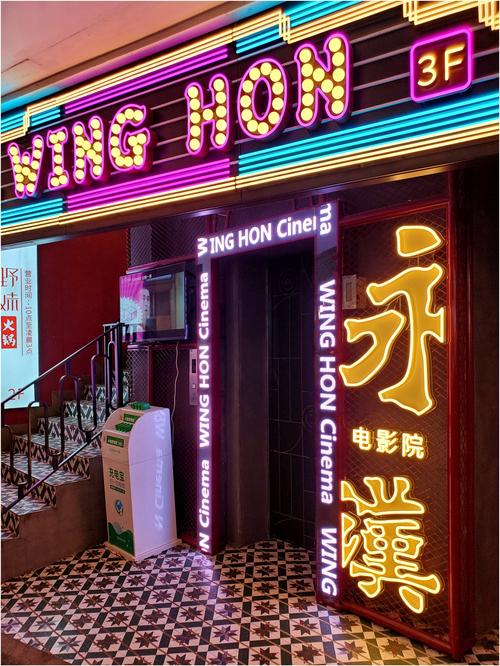 性感美女国产一区二区av的相关介绍