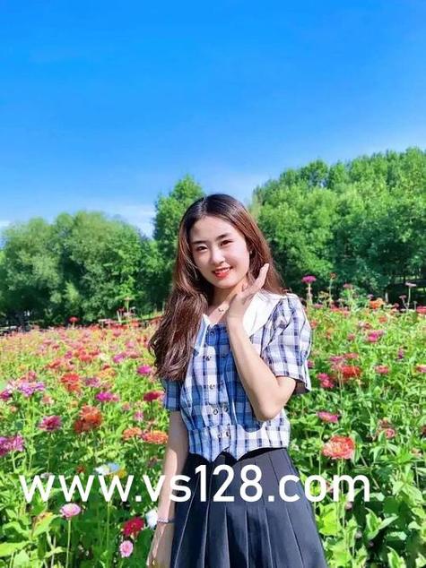 白白操美女的相关介绍