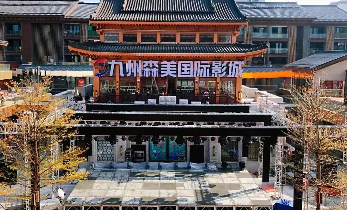 亚洲乳大丰满中文字幕少妇av的相关介绍