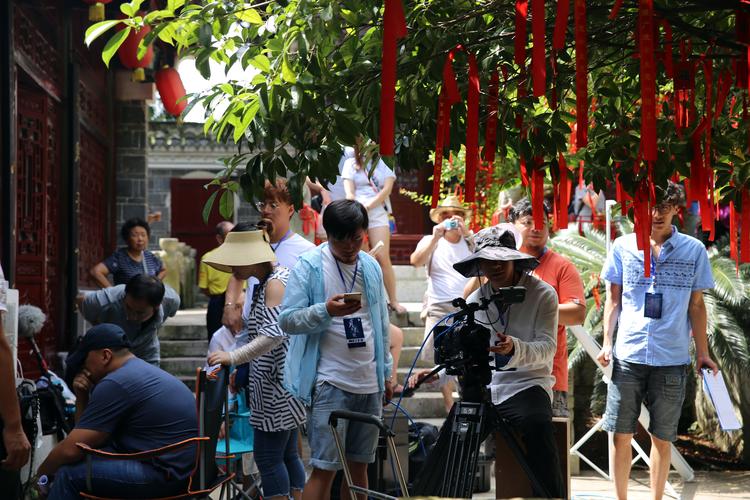 精品国产s色的相关介绍