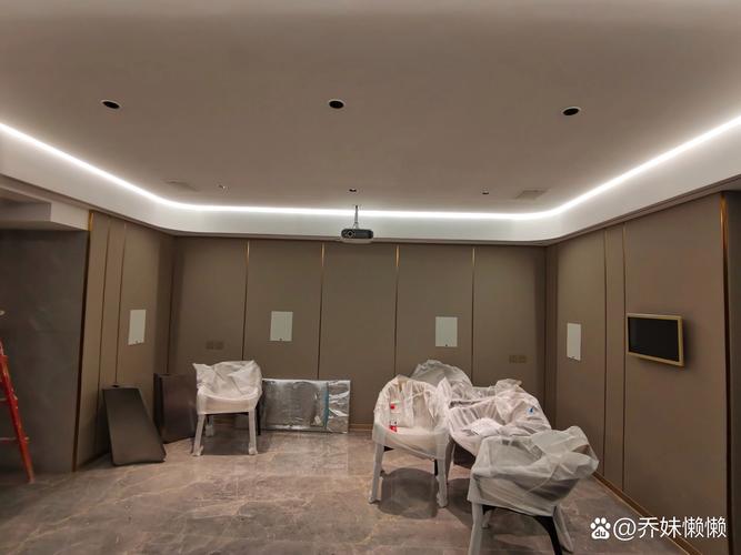 干巨乳秘书的相关介绍