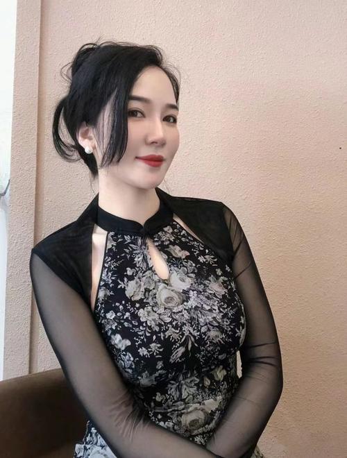 把她操出白浆的相关介绍