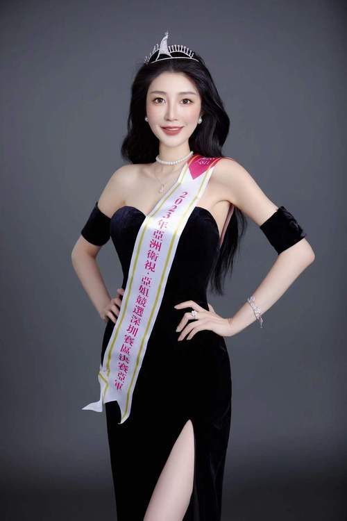 一边亲一边摸免费的的相关介绍