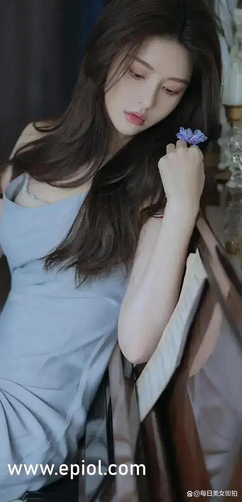 操美女冒白浆视频的相关介绍