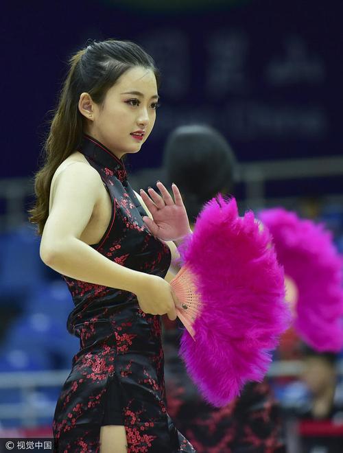 美女女秘书的目的的相关介绍
