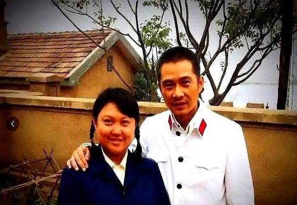 尤物校花被老头玩弄的相关介绍