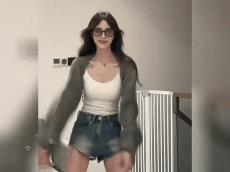 麻豆av新搬来的女邻居的相关介绍