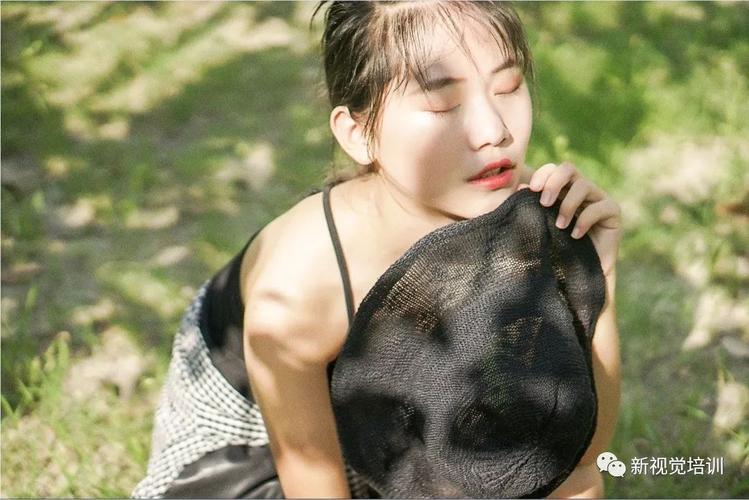 亚洲少妇少妇的相关介绍