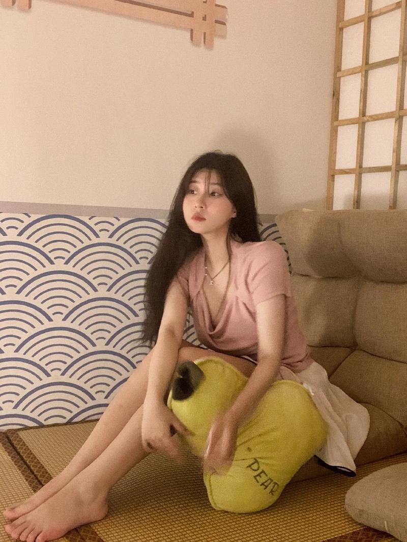 男老师和女学生啪啪啪的相关介绍