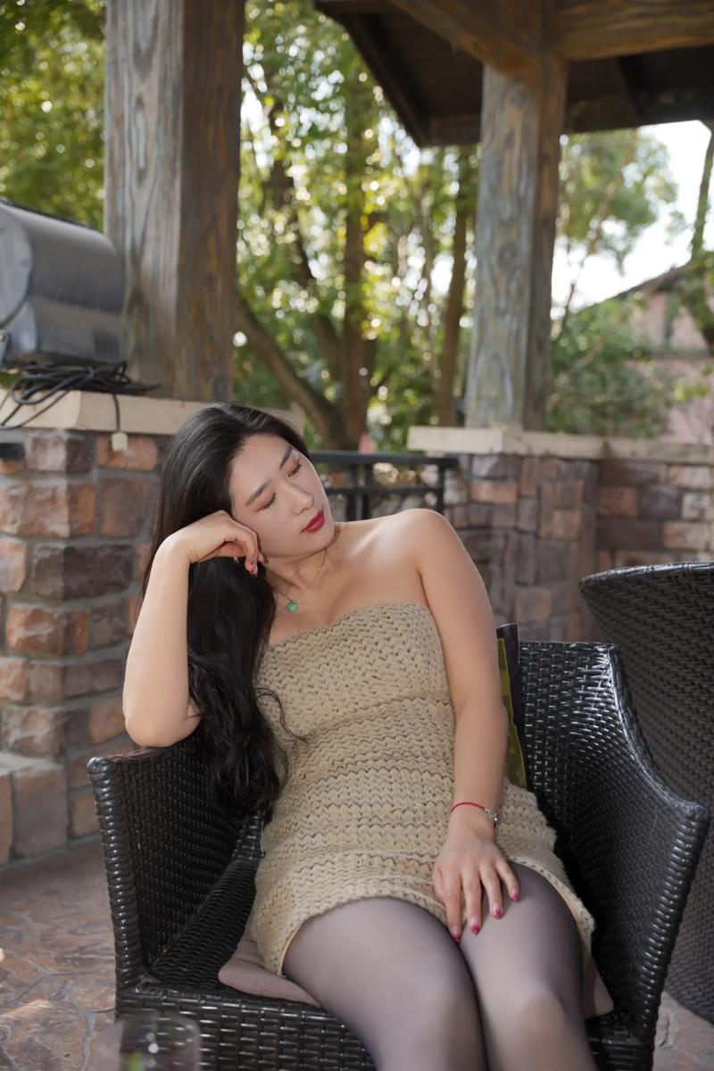一级av少妇的相关介绍