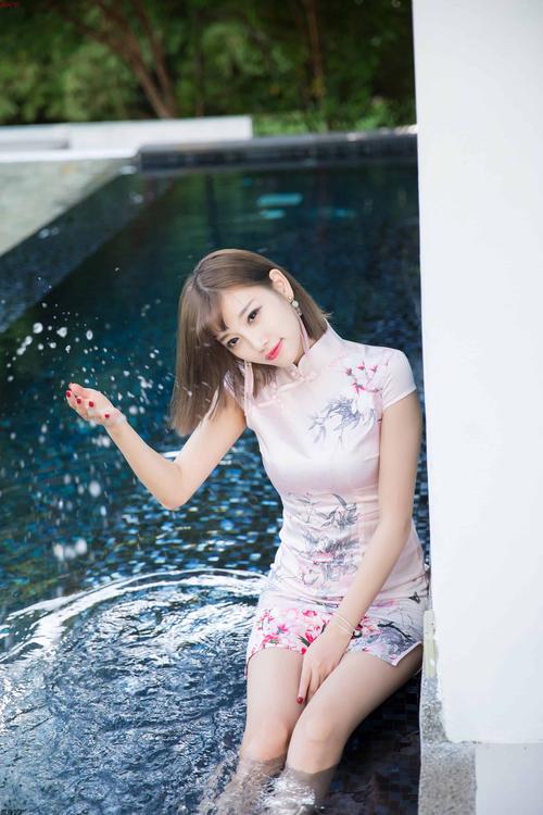 女生下面黄色分泌物是什的相关介绍